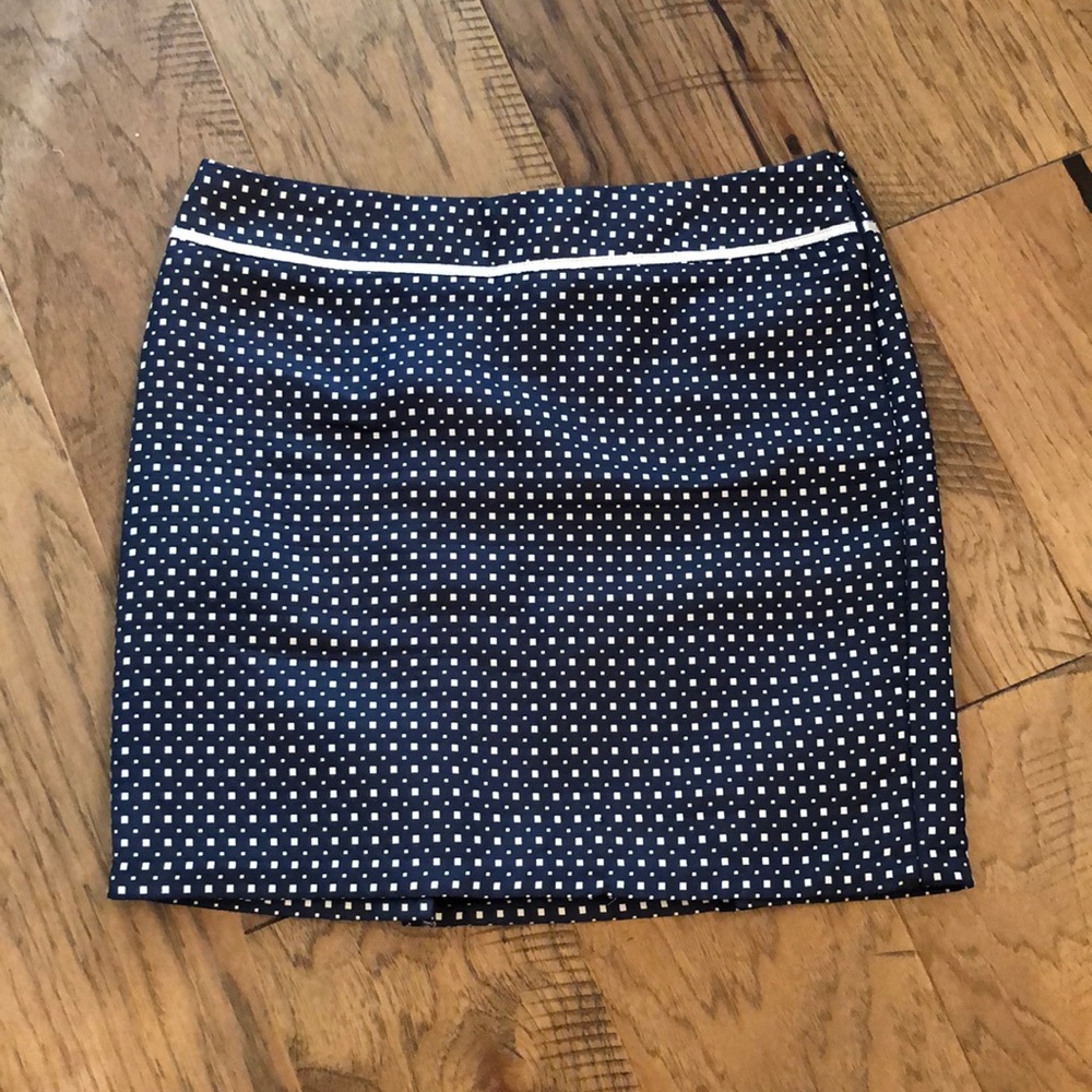 ✨Max Studio skirt size 8✨